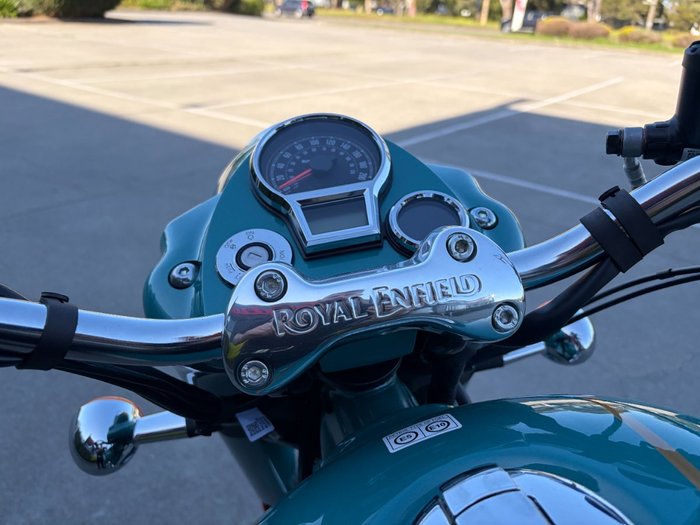 2025 Royal Enfield CLASSIC 650