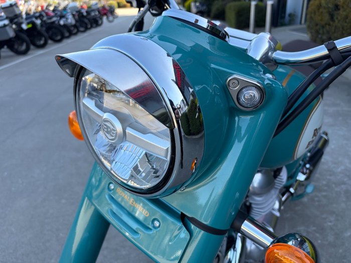 2025 Royal Enfield CLASSIC 650