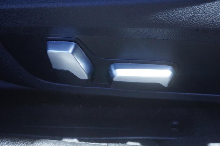 2021 BMW 3 Series 330e Luxury Line