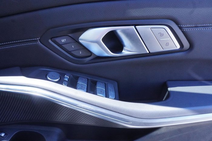 2021 BMW 3 Series 330e Luxury Line