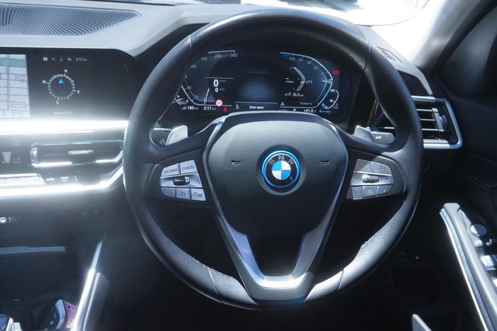 2021 BMW 3 Series 330e Luxury Line