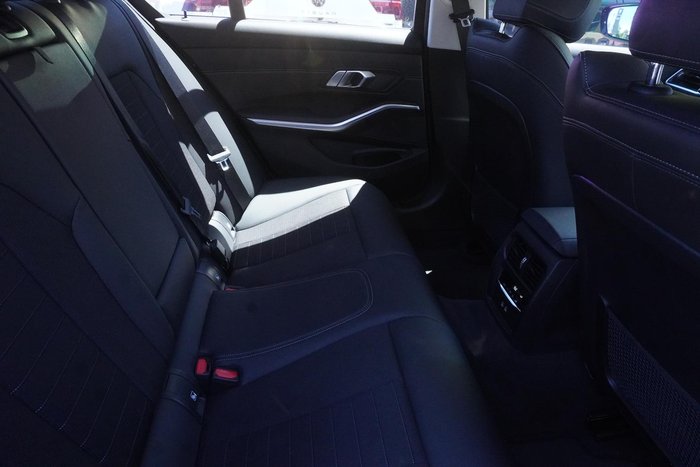 2021 BMW 3 Series 330e Luxury Line