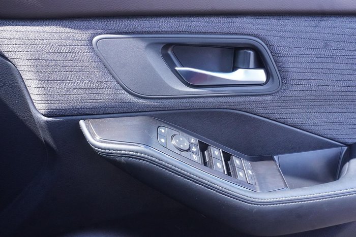 2024 Nissan X-TRAIL ST