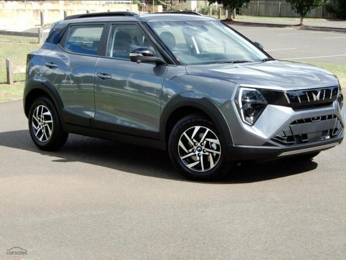 2025 Mahindra XUV3XO AX5L