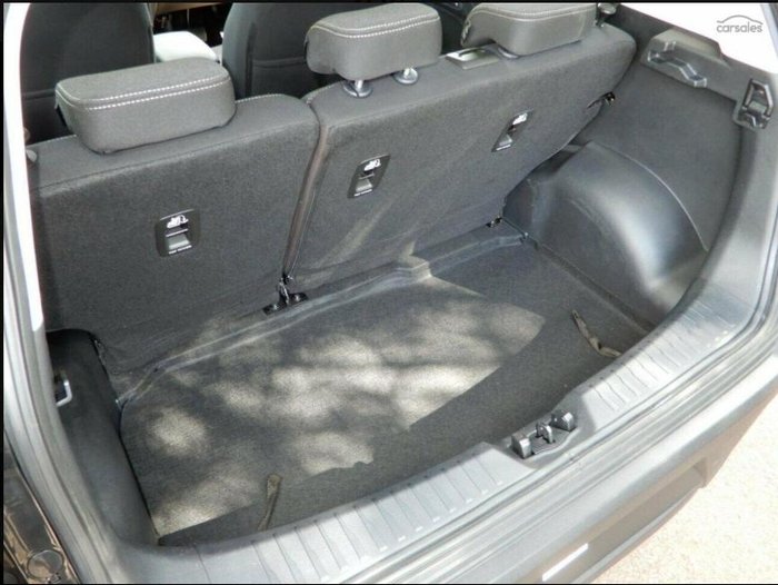 2025 Mahindra XUV3XO AX5L