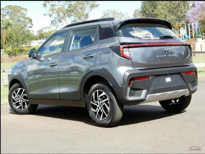 2025 Mahindra XUV3XO AX5L