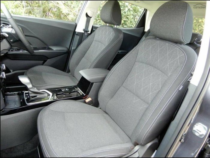 2025 Mahindra XUV3XO AX5L