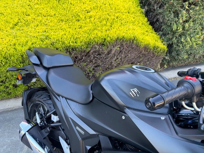 2024 Suzuki GIXXER SF