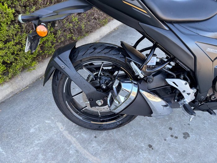 2024 Suzuki GIXXER SF