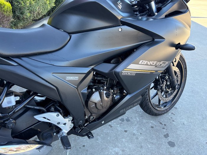2024 Suzuki GIXXER SF