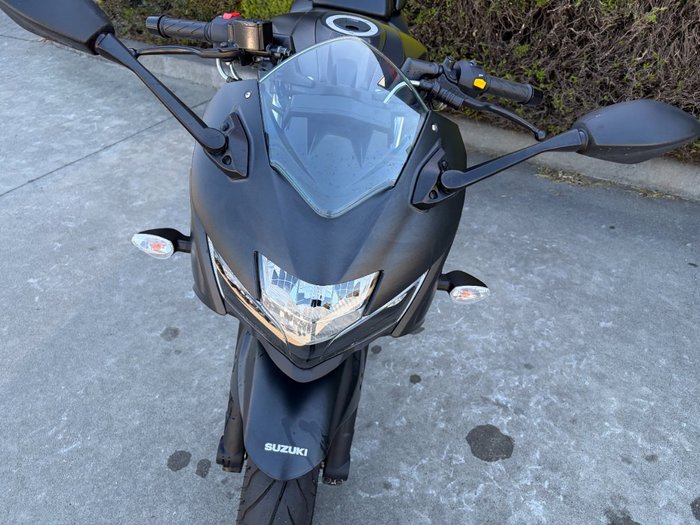 2024 Suzuki GIXXER SF