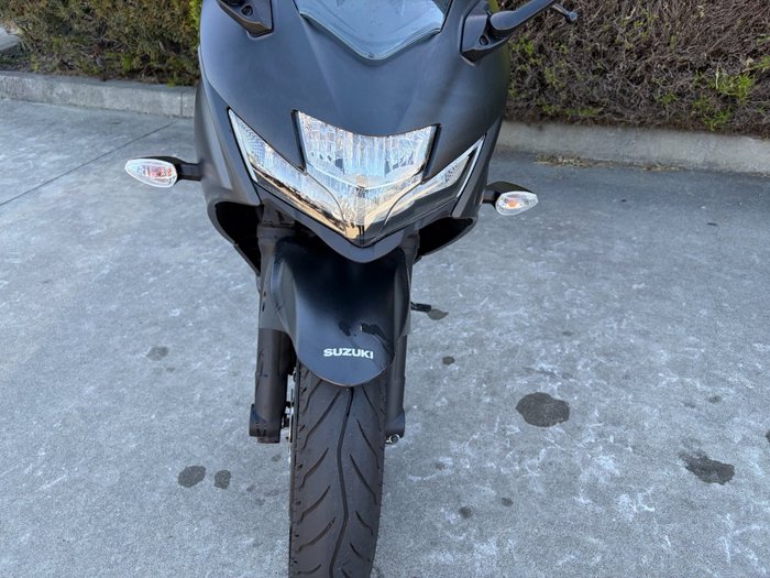 2024 Suzuki GIXXER SF
