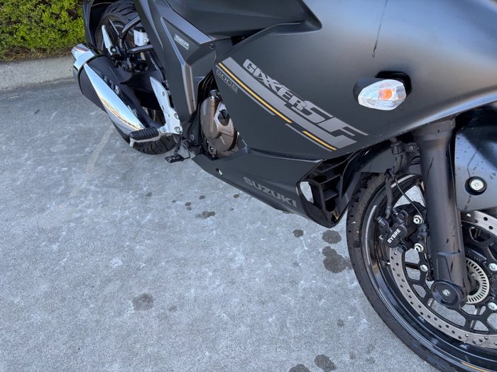 2024 Suzuki GIXXER SF