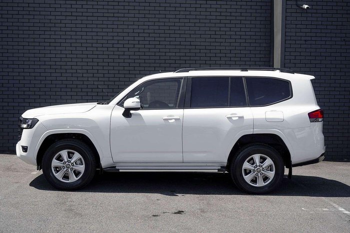 2024 Toyota Landcruiser GXL