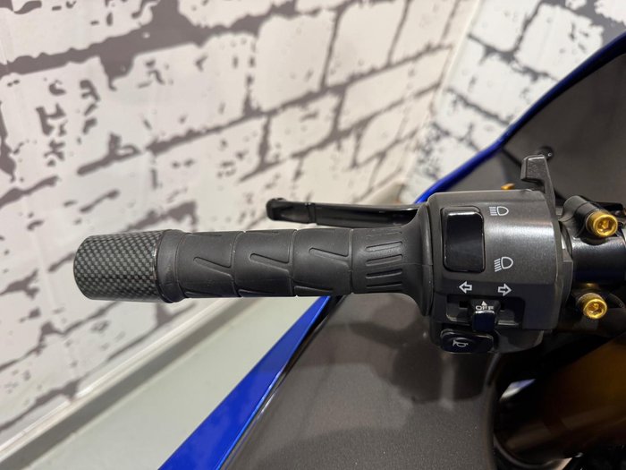 2004 Kawasaki ZX-12R ZX Blue