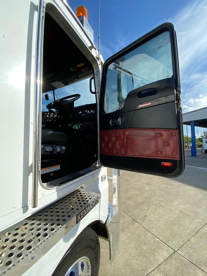2021 Kenworth K200