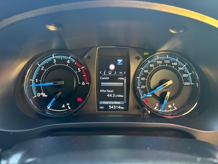 2022 Toyota Hilux Rugged X