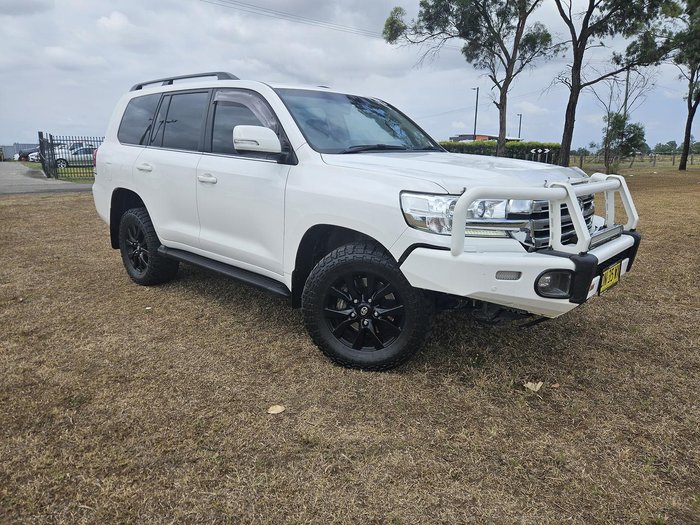 2017 Toyota Landcruiser