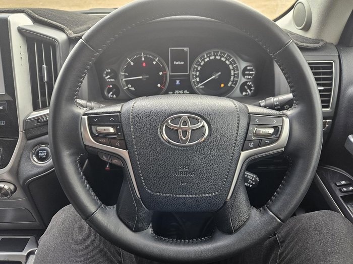 2017 Toyota Landcruiser VX