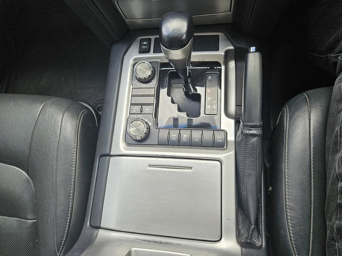 2017 Toyota Landcruiser VX