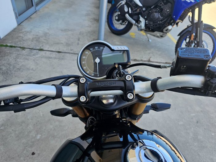 2025 Triumph SPEED 400 Black