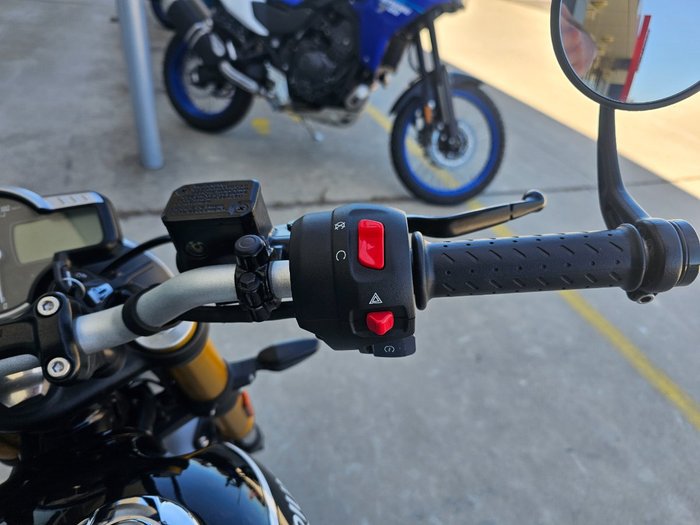 2025 Triumph SPEED 400 Black