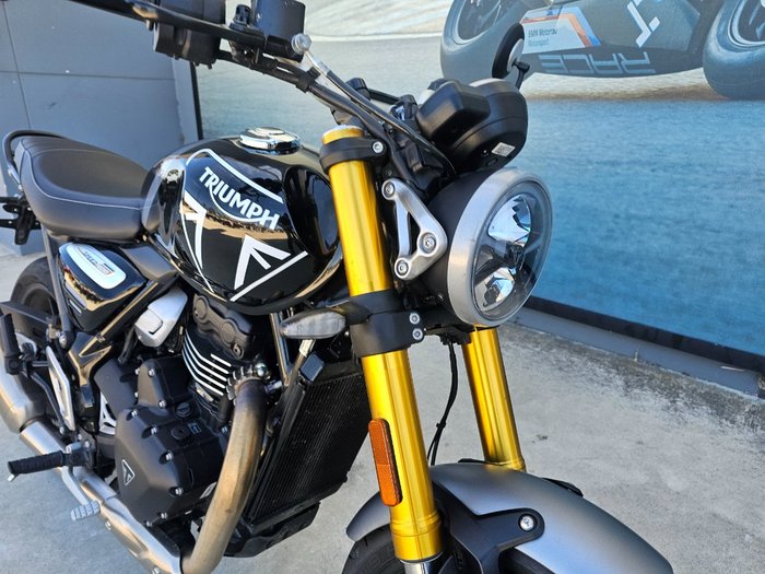 2025 Triumph SPEED 400 Black