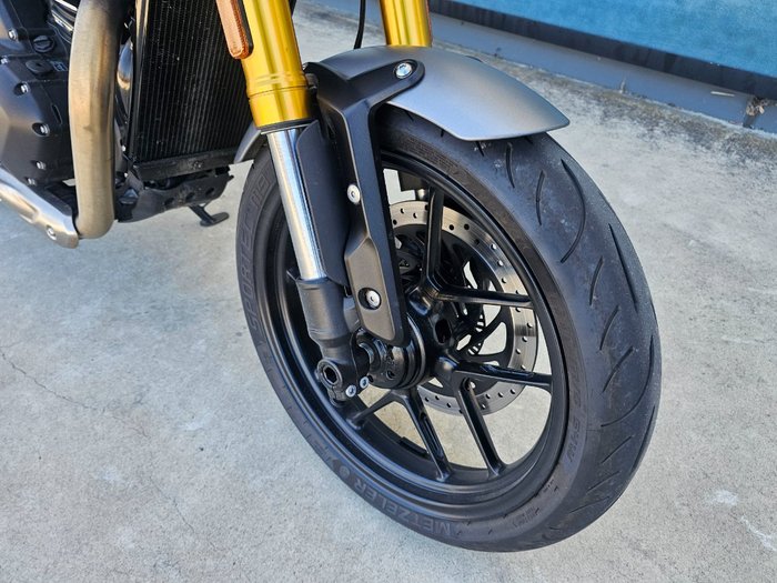 2025 Triumph SPEED 400 Black