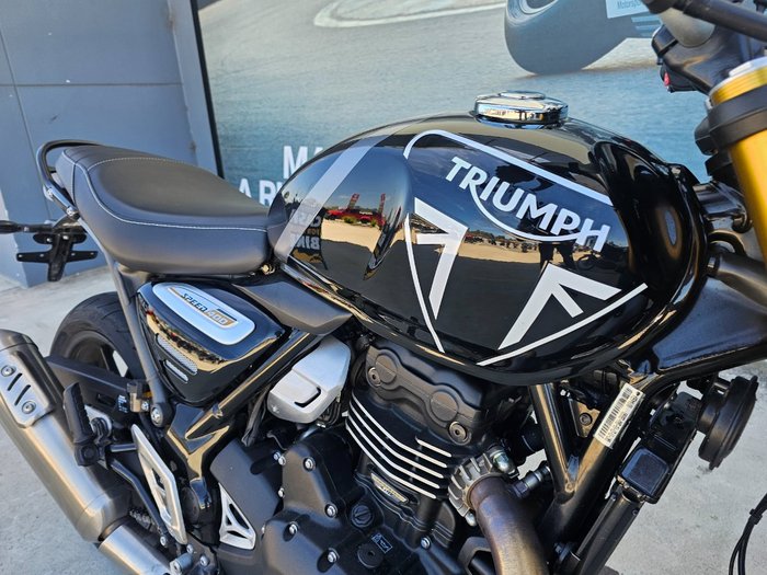 2025 Triumph SPEED 400 Black