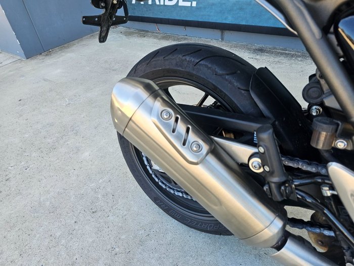 2025 Triumph SPEED 400 Black