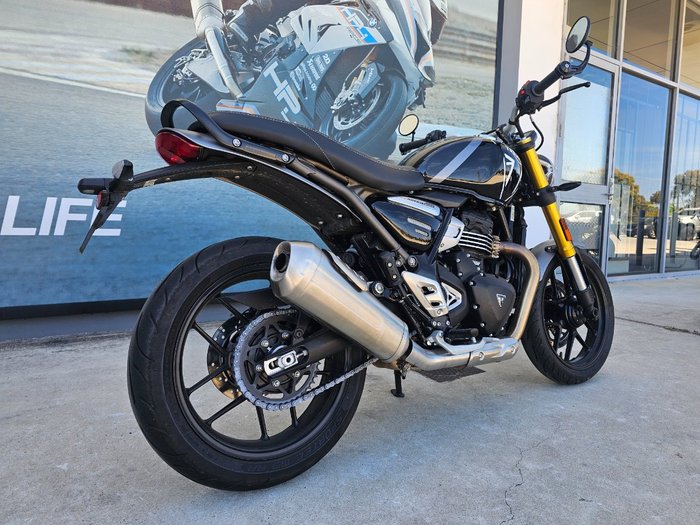 2025 Triumph SPEED 400 Black