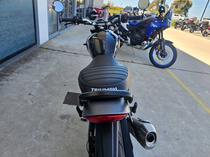 2025 Triumph SPEED 400 Black