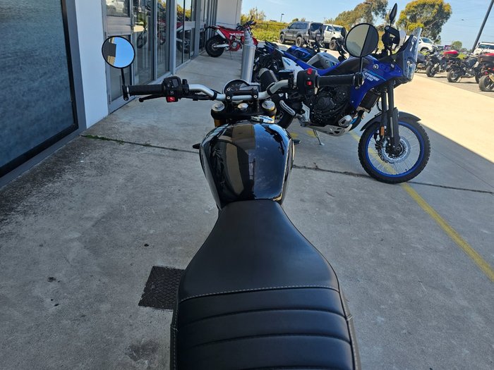 2025 Triumph SPEED 400 Black