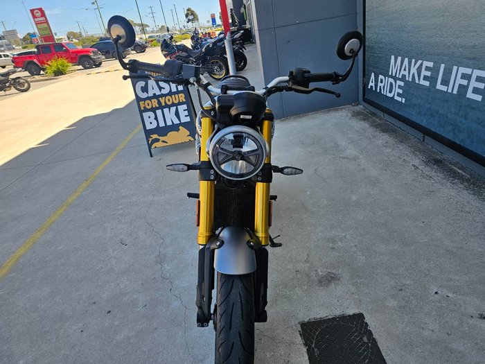 2025 Triumph SPEED 400 Black