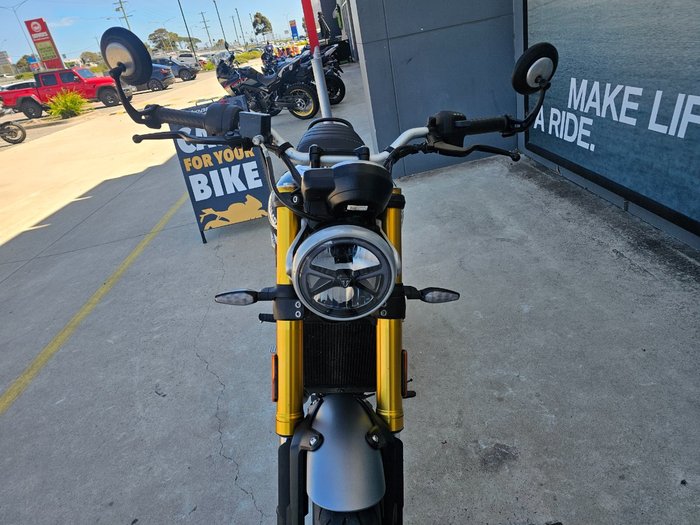 2025 Triumph SPEED 400 Black