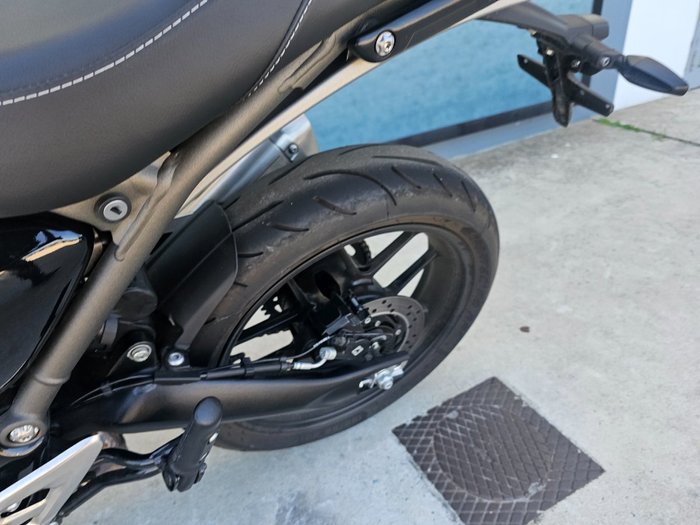 2025 Triumph SPEED 400 Black