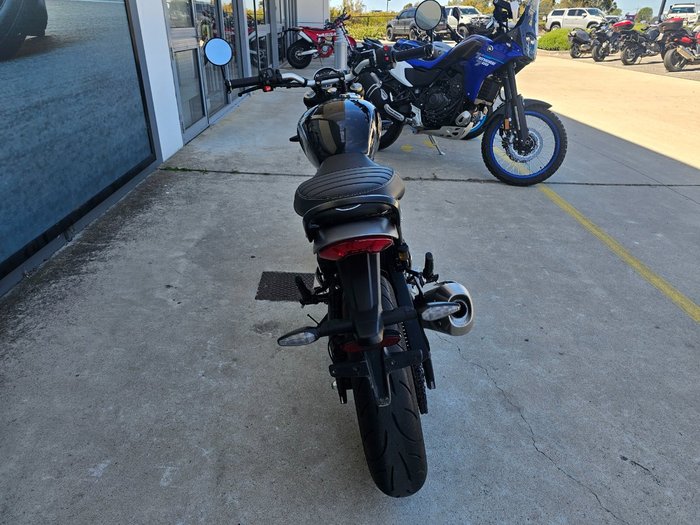 2025 Triumph SPEED 400 Black