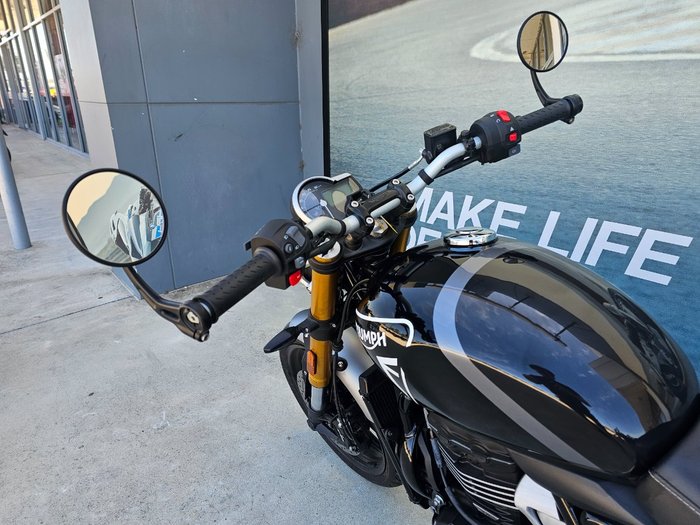 2025 Triumph SPEED 400 Black