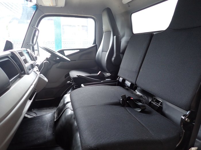 2022 MITSUBISHI CANTER 515