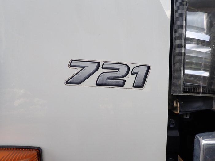 2021 HINO DUTRO 721