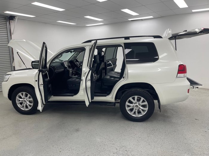 2019 Toyota Landcruiser Sahara VDJ200R 4X4 Dual Range Crystal Pearl