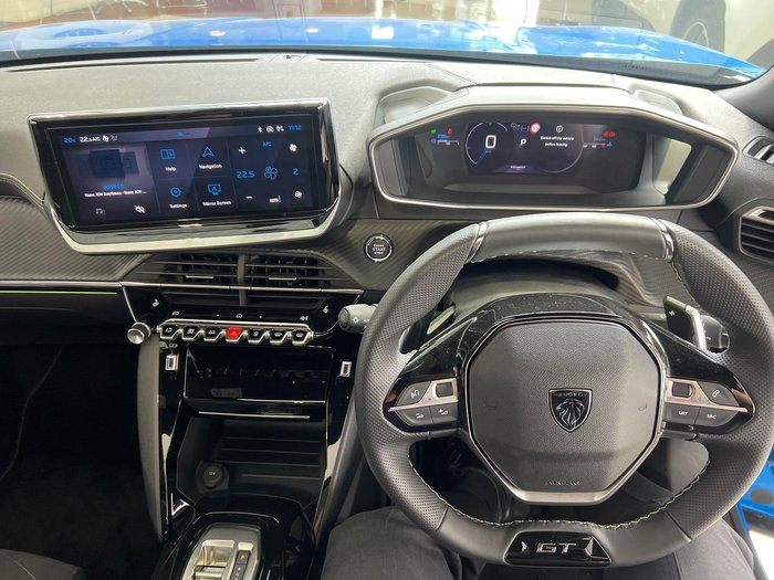 2024 Peugeot 2008 GT Hybrid