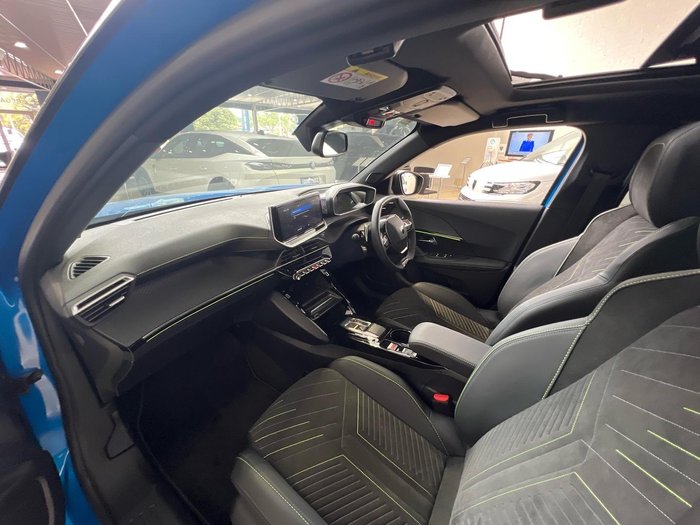 2024 Peugeot 2008 GT Hybrid