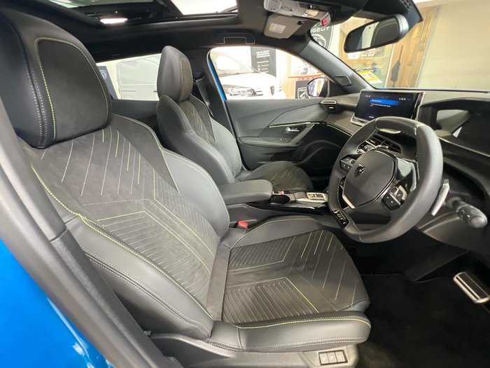 2024 Peugeot 2008 GT Hybrid