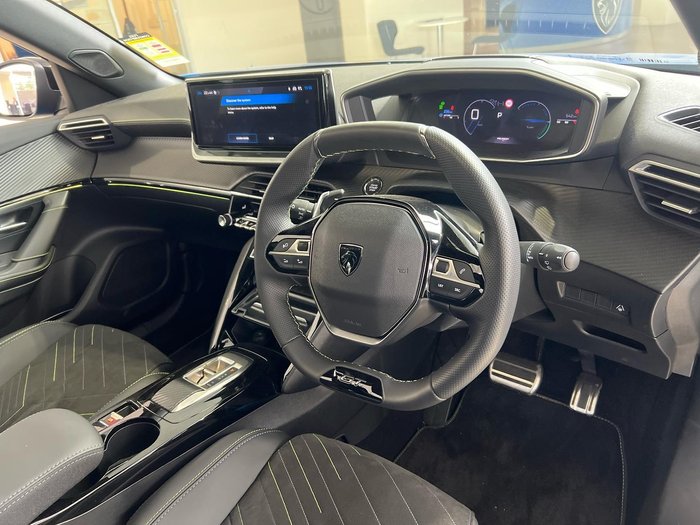 2024 Peugeot 2008 GT Hybrid