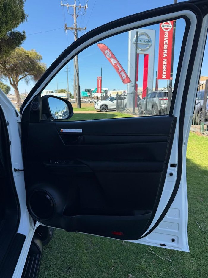 2024 Toyota Hilux SR