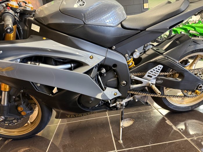 2008 Yamaha YZF-R6 BLUE