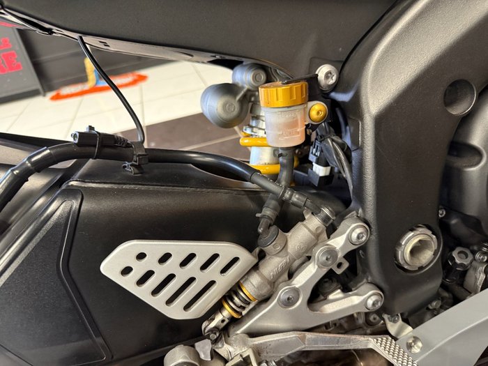 2008 Yamaha YZF-R6 BLUE