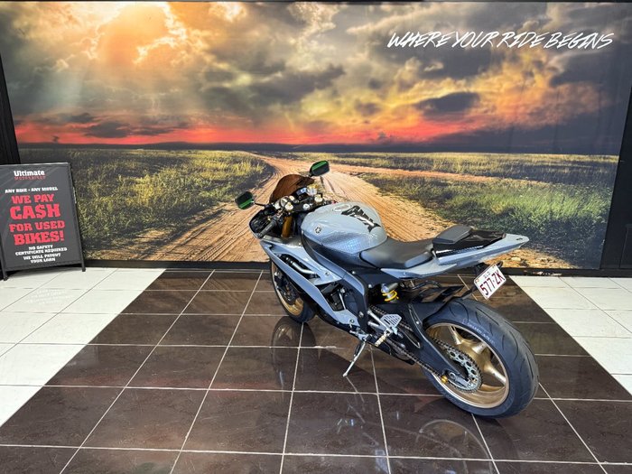 2008 Yamaha YZF-R6 BLUE