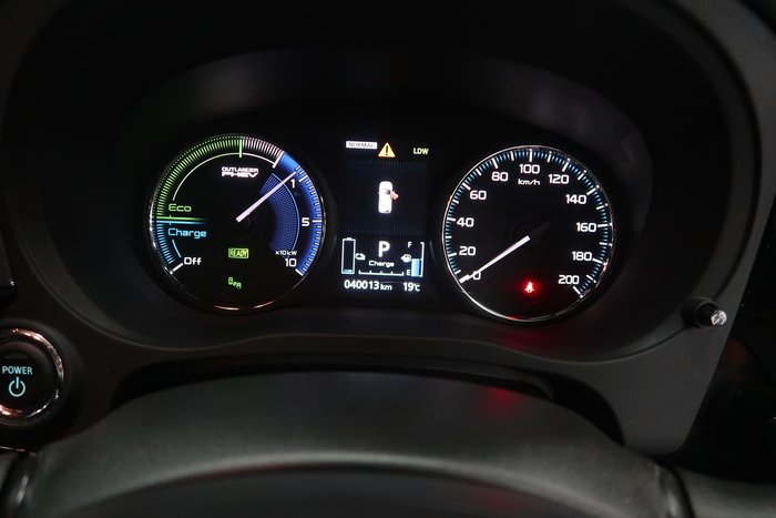 2021 Mitsubishi Outlander Exceed